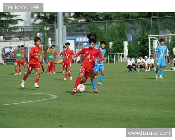 赛后分析:西安足球队与成都足球队的比赛节奏与战术对比探讨 赛后分析:西安足球队与成都足球队的比赛节奏与战术对比探讨