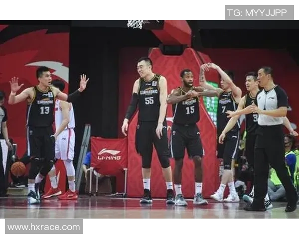 重庆篮球队在总决赛中的强势表现与战术分析