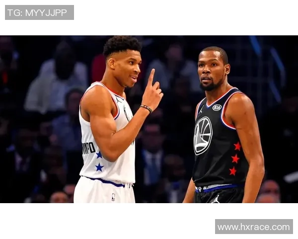 重庆篮球队实力引发热议球迷对球队表现的不同看法与争论